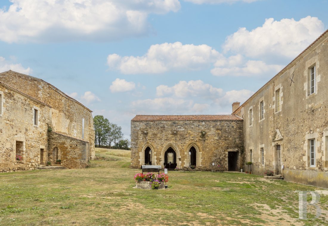 A peaceful stay in a renovated former Cistercian abbey in Vendée, not far from La Roche-sur-Yon - photo  n°40